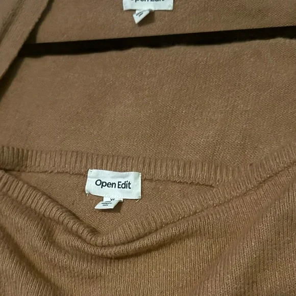 Open Edit  2-in-1-set Wool BANDEAU TOP & CARDIGAN SET IN TAN DALE - Picture 10 of 14